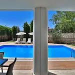 ヴィラ 4 Bedroom With Private Pool