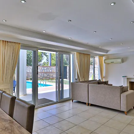 4 Bedroom With Private Pool フェティエ
